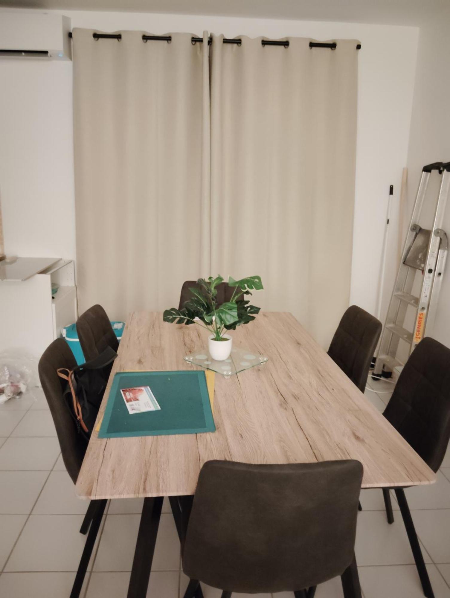 Appartement Climatise Avec Parking A ألبي المظهر الخارجي الصورة